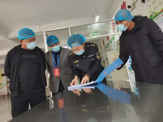 城区市场监管局开展全区学校食堂集中监督检查Long8国际平台登录入口感知山东 滨州滨(图3)