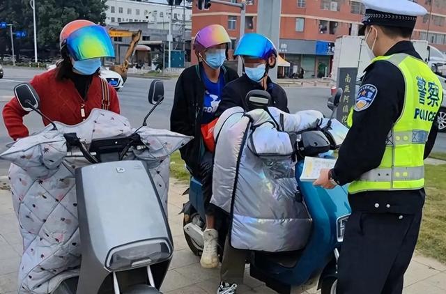 动车上路有“5不能”新要求别被罚了才知道龙8国际头号玩家2025年2月起执行电(图3)